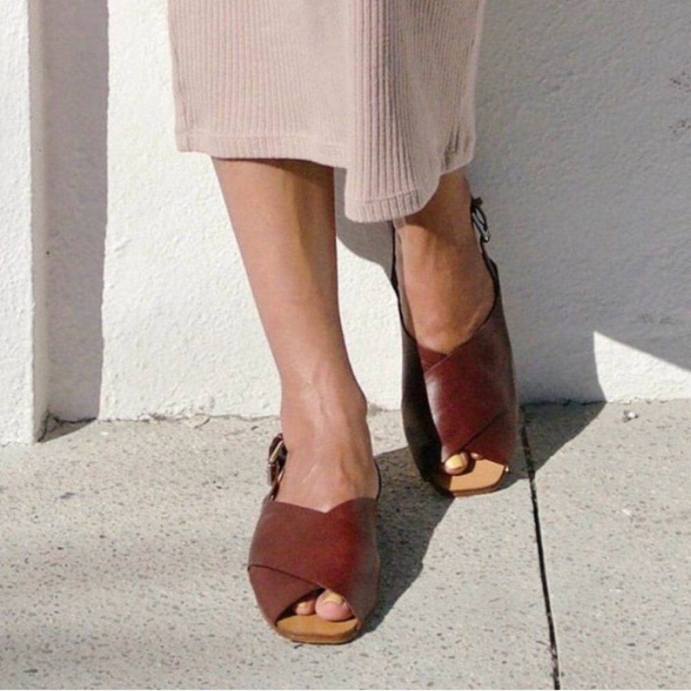 Either/Or Handmade Leather Crossband Sandals in Marron Brown